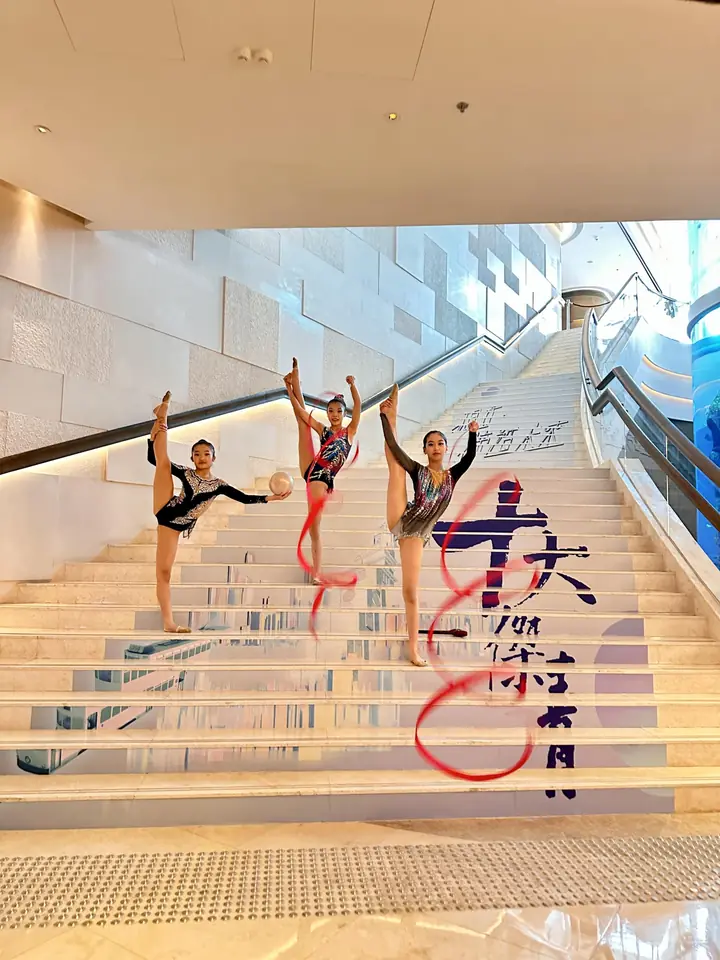 Performance at the Hong Kong Ten Outstanding Young Persons Awards Ceremony